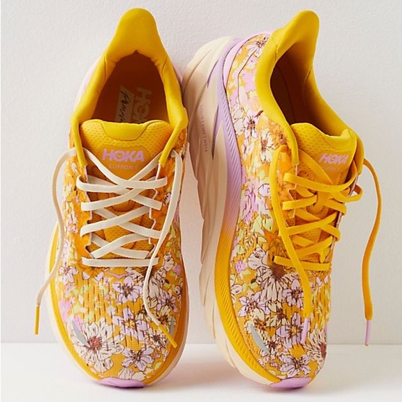 Hoka Shoes - RARE Hoka x FP Movement Clifton 8 Golden Coast Floral, size 8.5